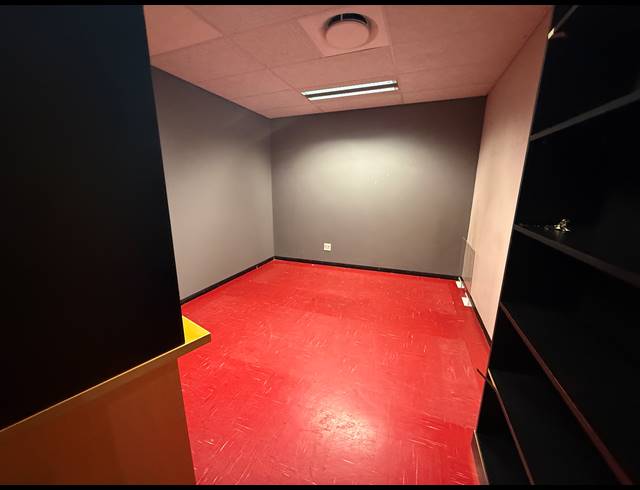 688M² OFFICE TO LET IN PARKTOWN